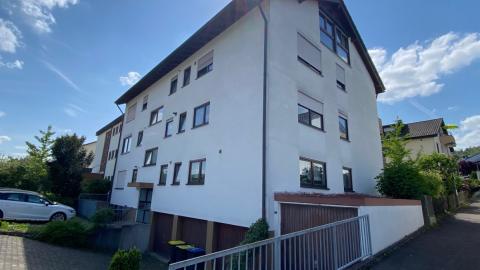 Zum Verkauf steht eine gepflegte 4-Zimmer-Wohnung im 2. Obergeschoss eines Mehrfamilienhauses in Remshalden