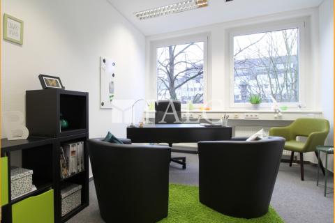 Ausstattungsdetails:  Büroraum ca. 16 m² (Nr. 7) Verschattung durch Außenjalousien Deckenbeleuchtung