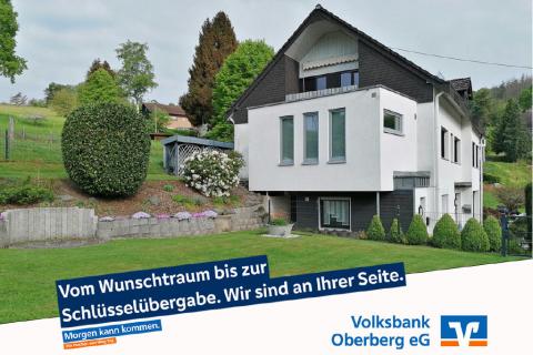 Diese gepflegte Immobilie befindet sich in beliebter Lage von Wiehl-Großfischbach. Alle Einrichtungen