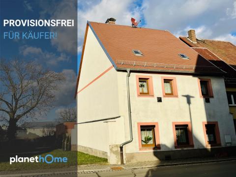 Zum Verkauf steht ein Einfamilienhaus mit Nebengebäude im historischen Stadtkern von Geithain. Das Haus