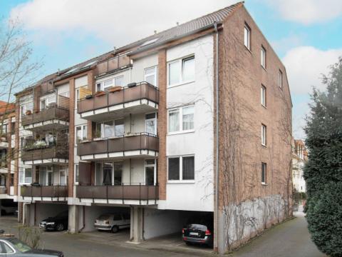  Zentrumsnahe Lage Langjährig vermietet JNKM ca. 6.480 € Geräumiger Balkon Separater Kellerraum Eigener