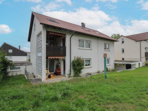  Attraktiv vermietet - JNKM ca. 17.928 € Einbauküche Balkon Terrasse 2 Garagen und Außenstellplatz 4