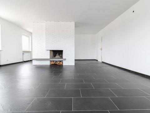  2 Terrassen mit Rundum-Weitblick Offene Küche inkl. Einbauküche Bad en Suite Offener Kamin Komfortabler
