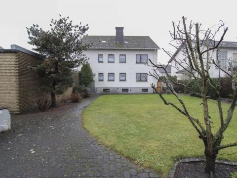Objektnr: 1058698  Mehrfamilienhaus in attraktiver Lage von Hövelhof steht für eine Eigennutzung bereit
