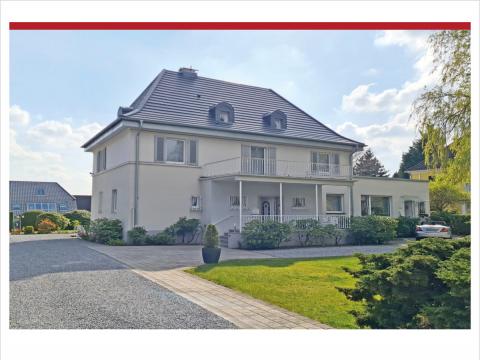 Wohnfläche:gesamte Villa: ca. 498,42 m² Wohn- u. Nutzfläche Haupthaus:ca. 288,48 m²Wohnfläche ca. 12